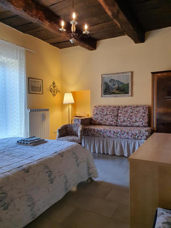 Bed and Breakfast Il Casolare Del Medio Olona Fagnano Olona Exterior foto